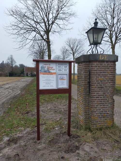 Toegangsbord-huys-dever-ingang
