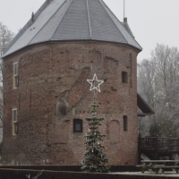 Huys-Dever-Donjon-Lisse-1.jpg