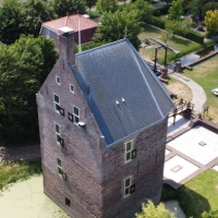 Huys-Dever-Donjon-Lisse-Drone-1